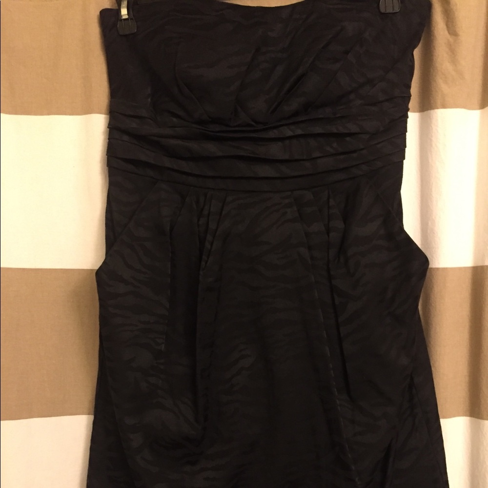Black staples dress with pockets